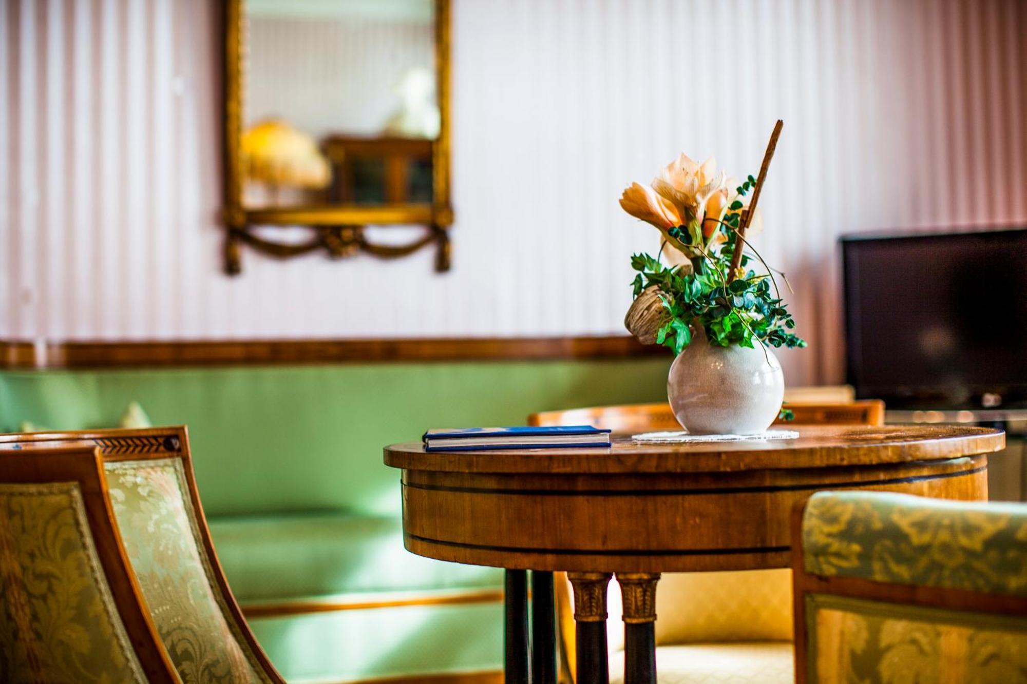 Boardinghouse Sonne Hotel Offenburg Bagian luar foto