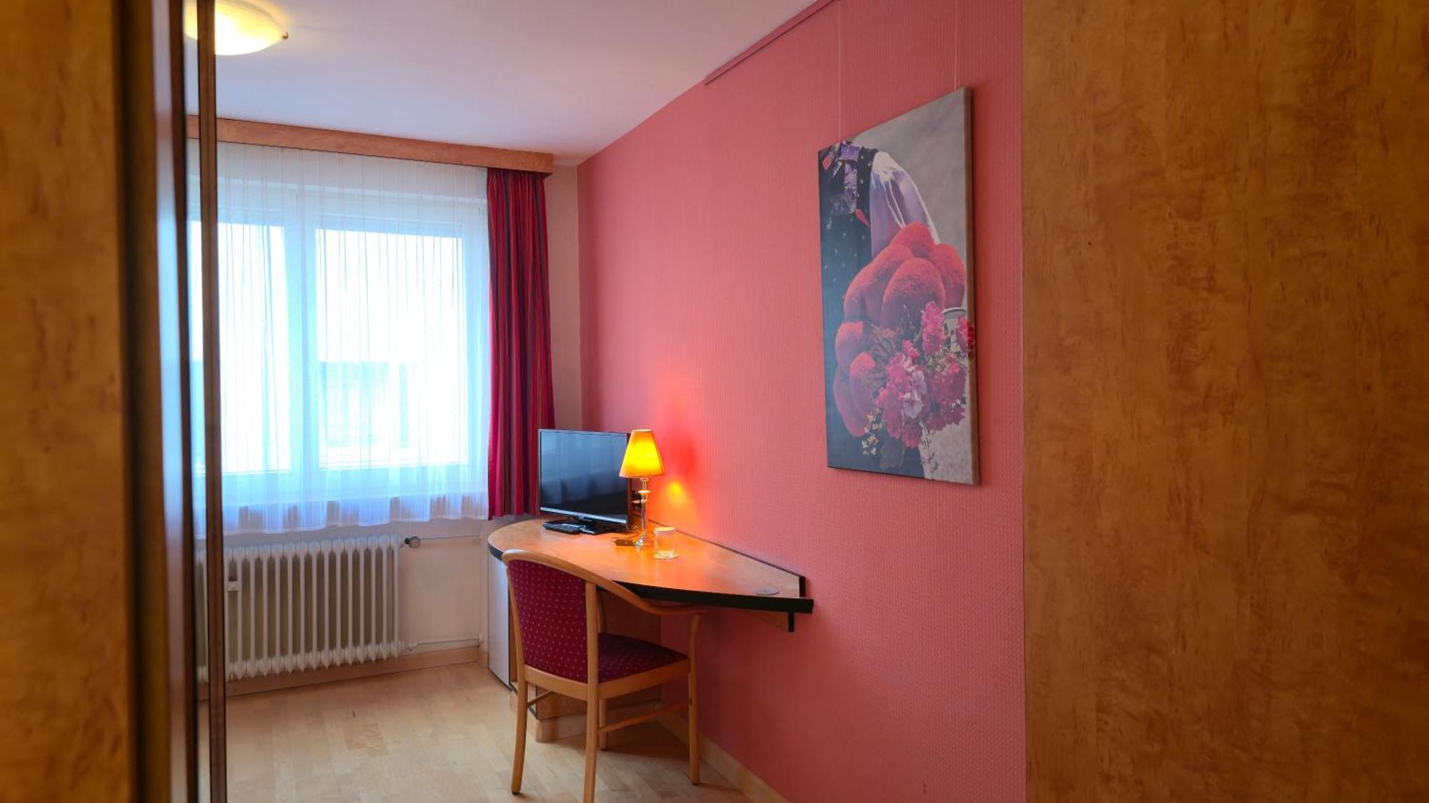 Boardinghouse Sonne Hotel Offenburg Ruang foto