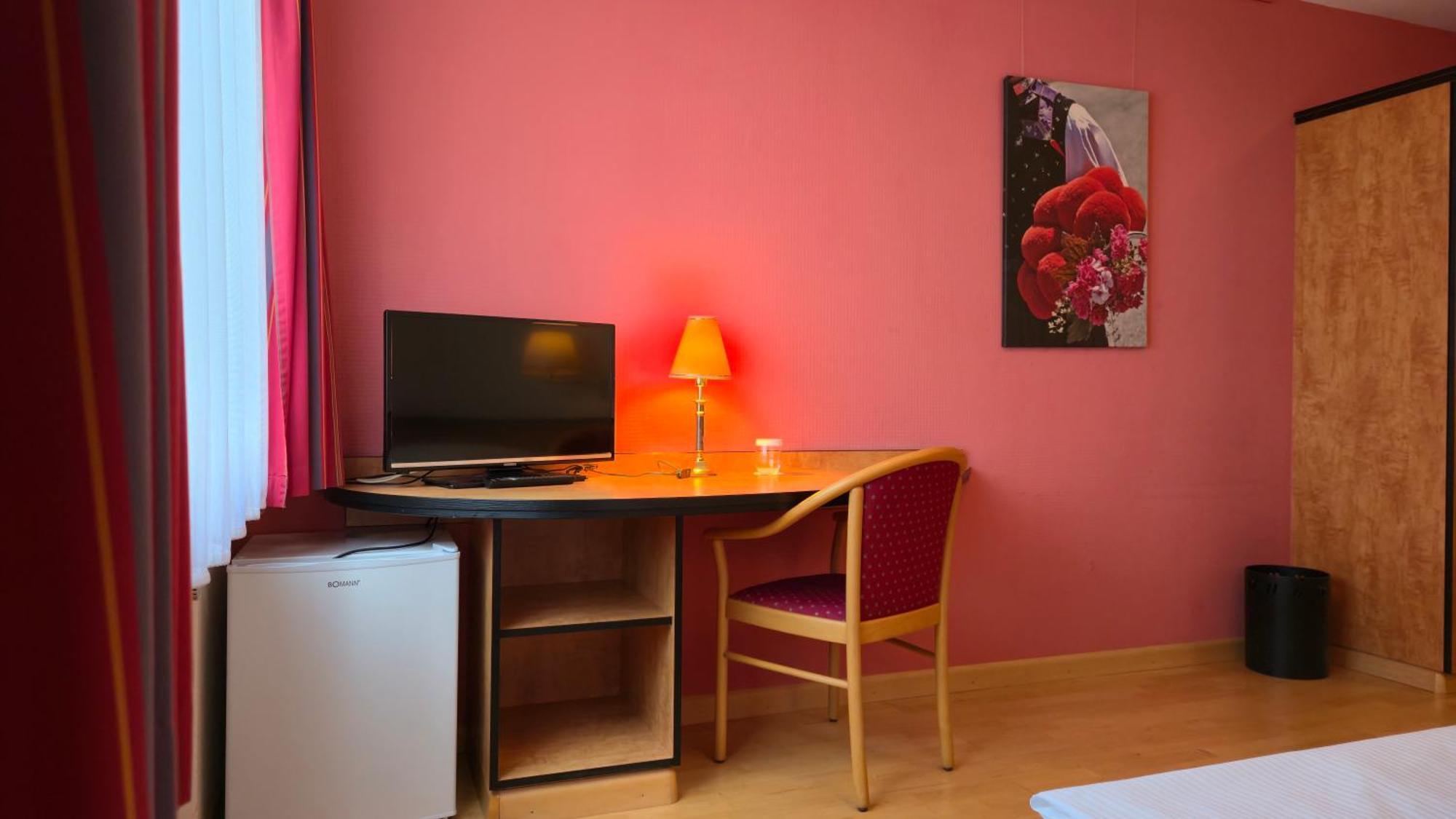 Boardinghouse Sonne Hotel Offenburg Ruang foto