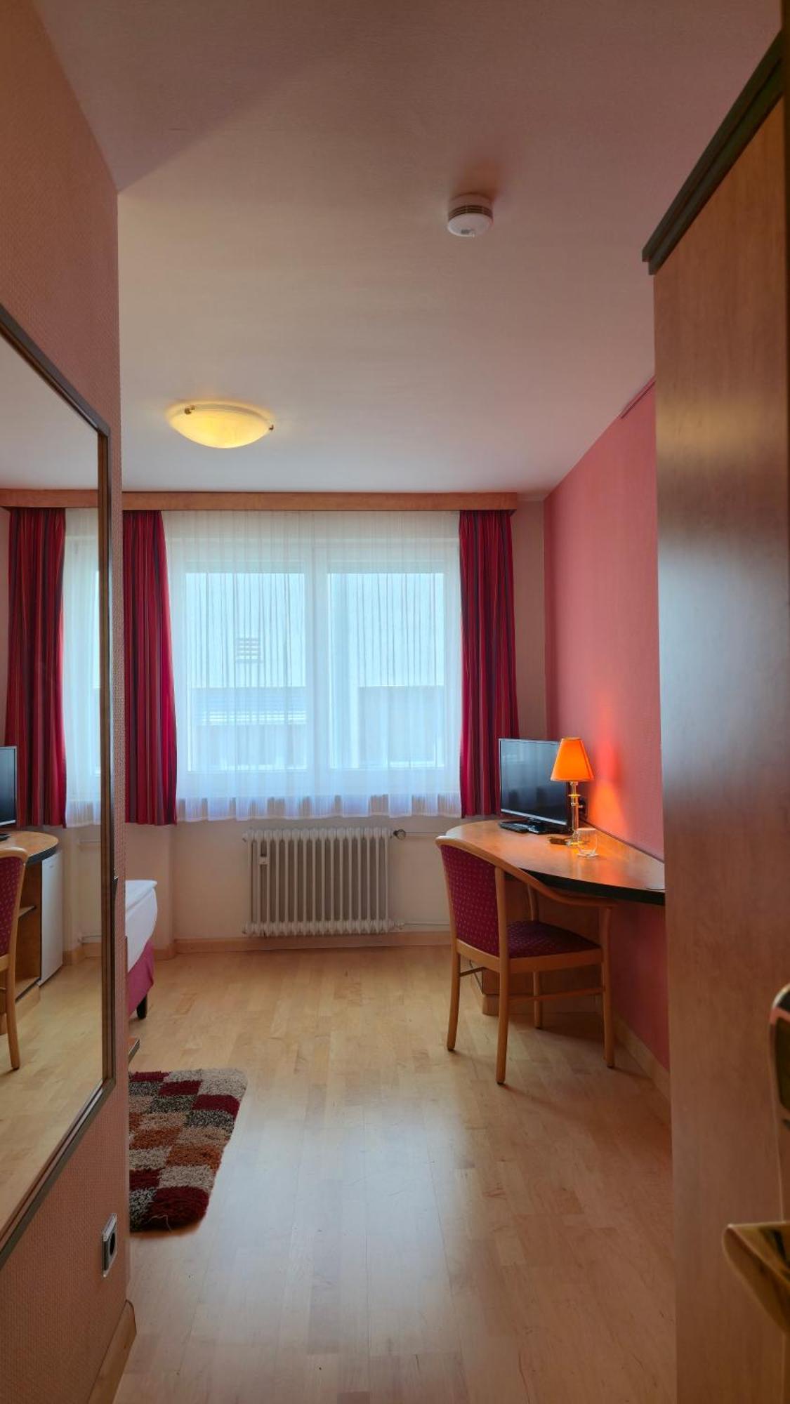 Boardinghouse Sonne Hotel Offenburg Ruang foto